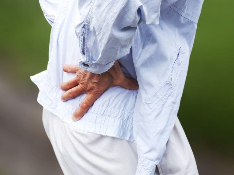 脊柱管狭窄症で手術を勧められた方へ｜手術しない治療という選択肢