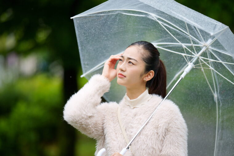 低気圧が続くとめまいがするのはなぜ？鍼灸でできるやさしいケア
